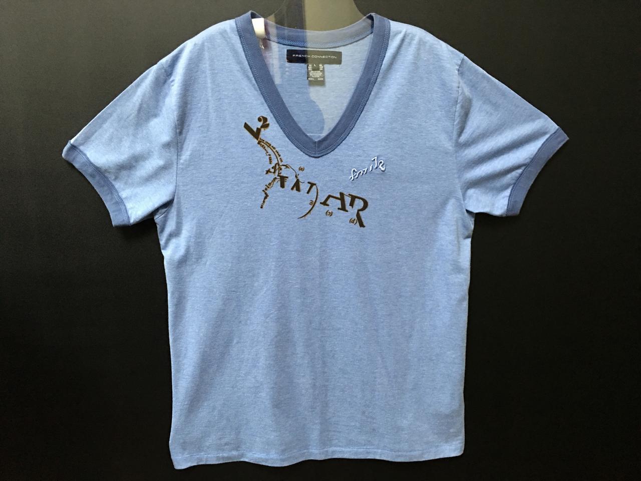 100L사이즈 정품 FCUK 프렌치커넥션 프린팅레터링 슬림핏브이넥 프리미엄블루 면반팔티셔츠