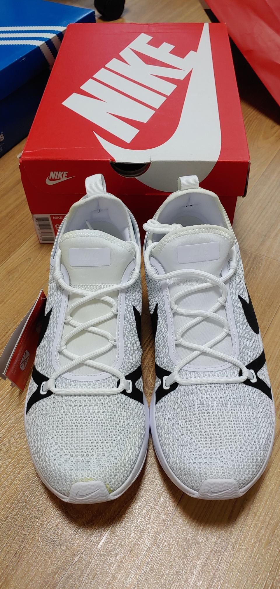 새상품 나이키 운동화 듀얼레이서 275mm