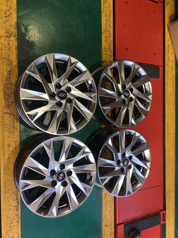 더뉴그랜져 18인치 하이브리드 순정휠 판매합니다 