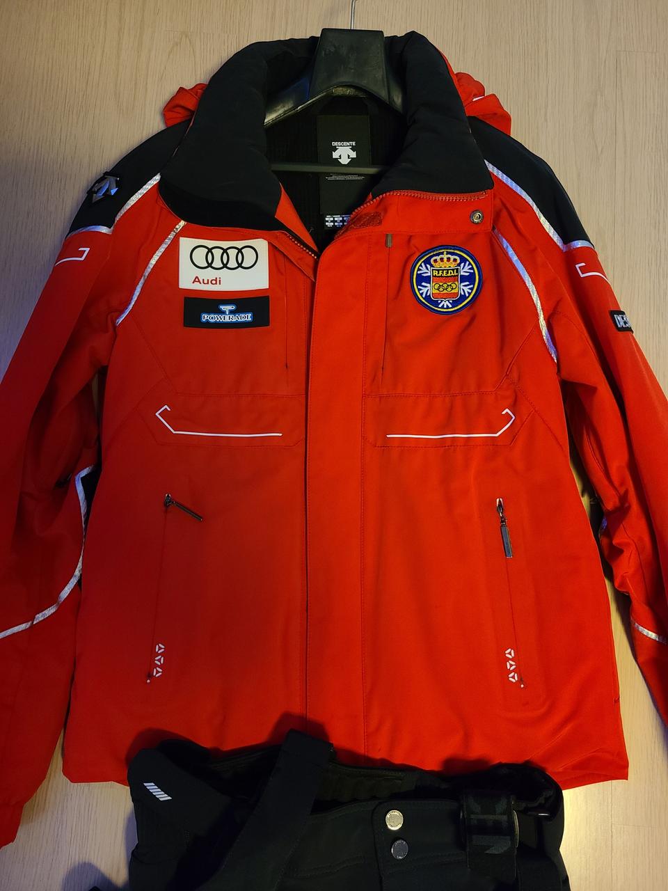 아우디팀 데상트 스키복 상하  95사이즈
