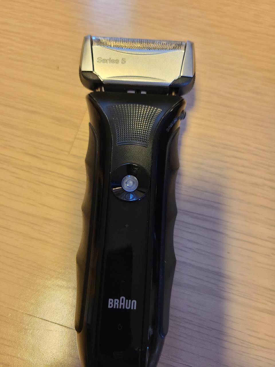 브라운 면도기 시리즈 5
