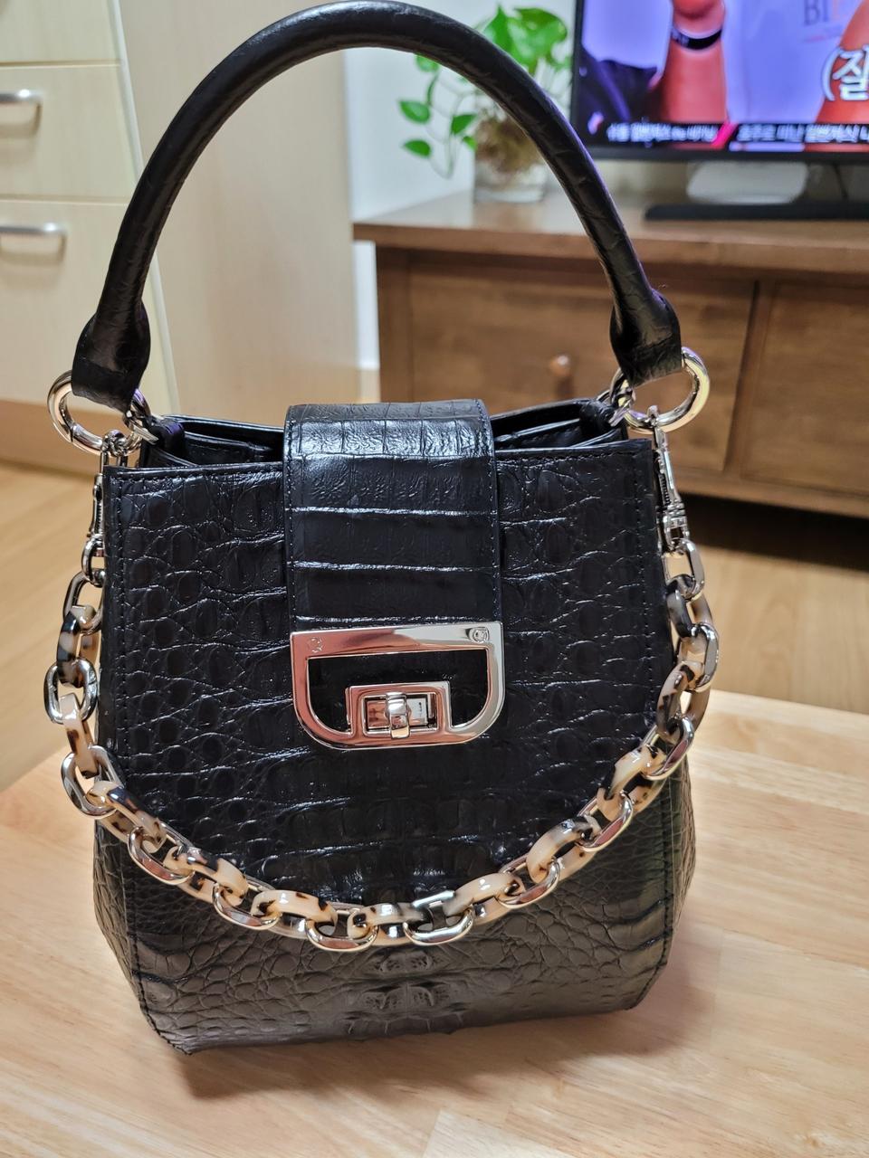 잘모이 악어 버킷백(가격내려용)