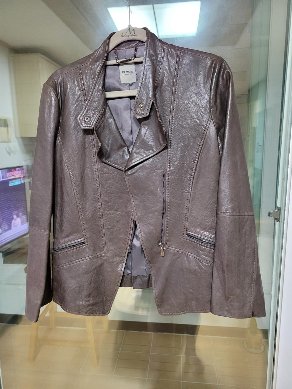 데미안가죽점퍼