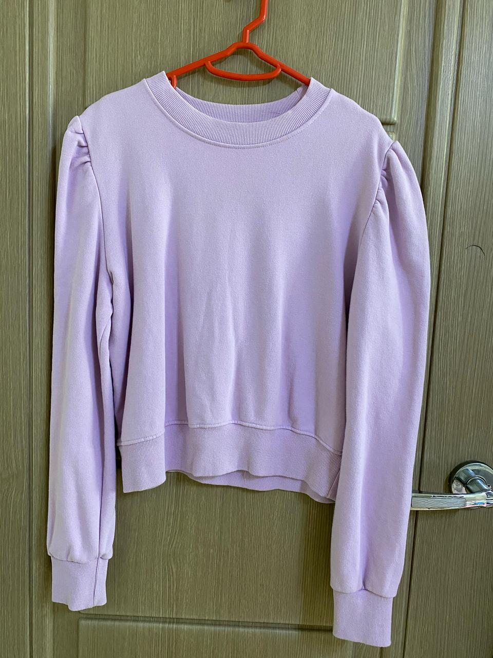 연보라. 퍼프소매맨투맨