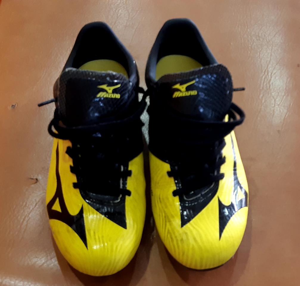 미즈노바사라101MD축구화250사이즈