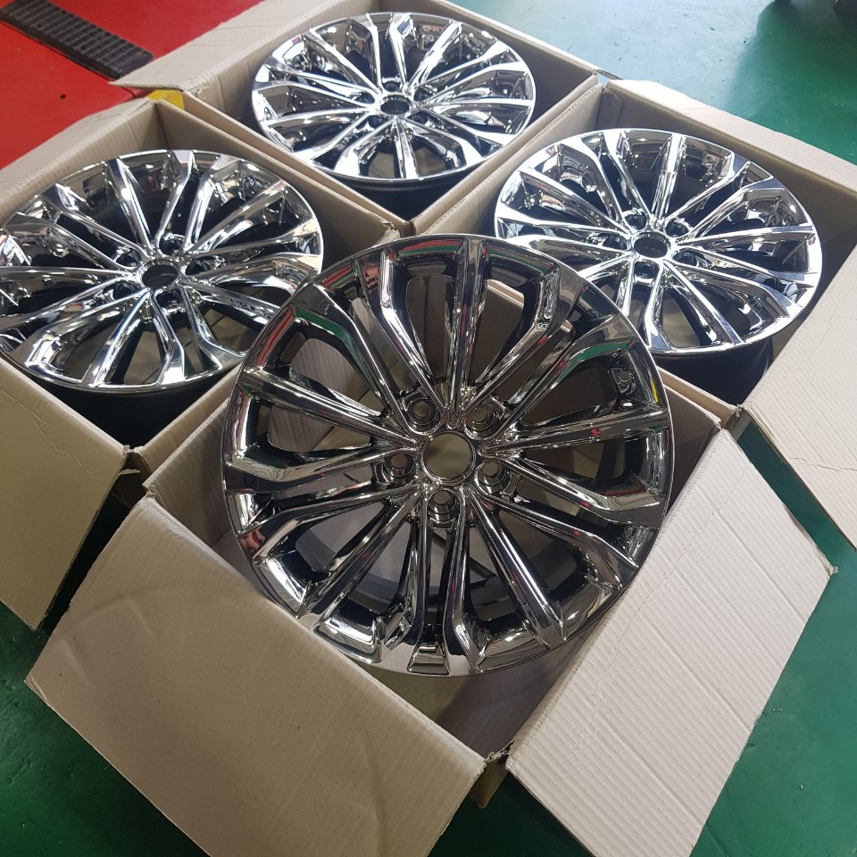 제네시스 DH 18인치 순정 스퍼터링 크롬휠 판매 합니다 