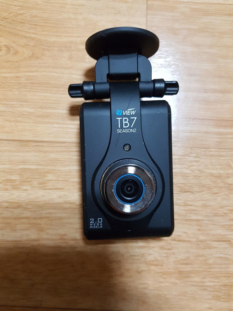 블랙박스 기기 9view TB7 시즌2 버전입니다.