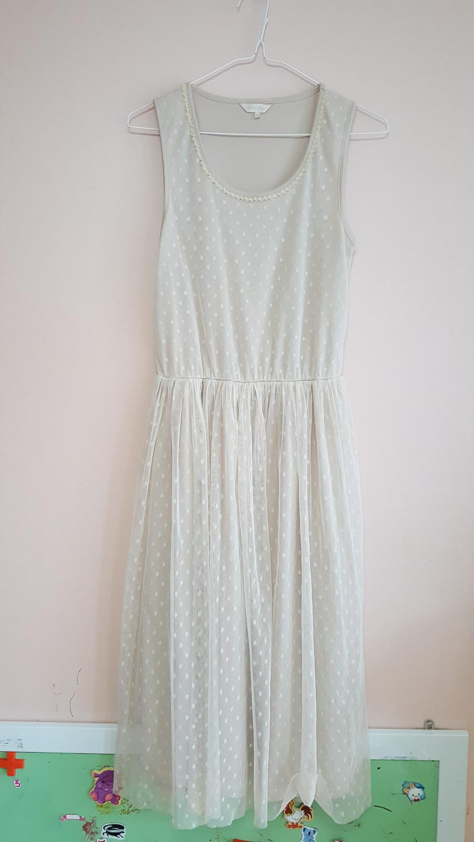 paige flynn 원피스 55사이즈 판매합니다.