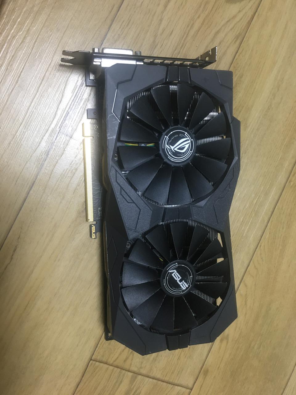 asus rx 570 4gb 팝니다.