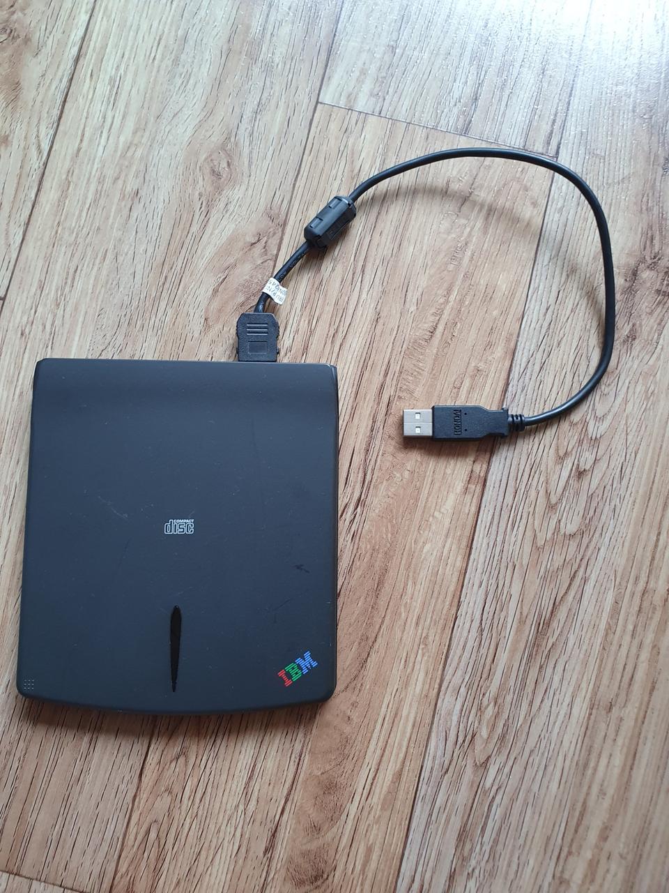 IBM USB포터블CD-ROM