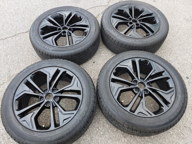 싼타페tm 순정 19인치 휠타이어팝니다