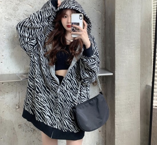 레오파드 후드집업