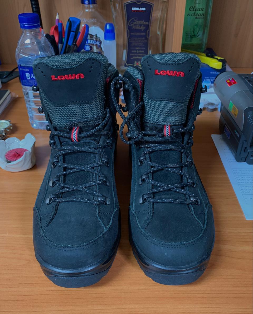 LOWA 레니게이드 등산화