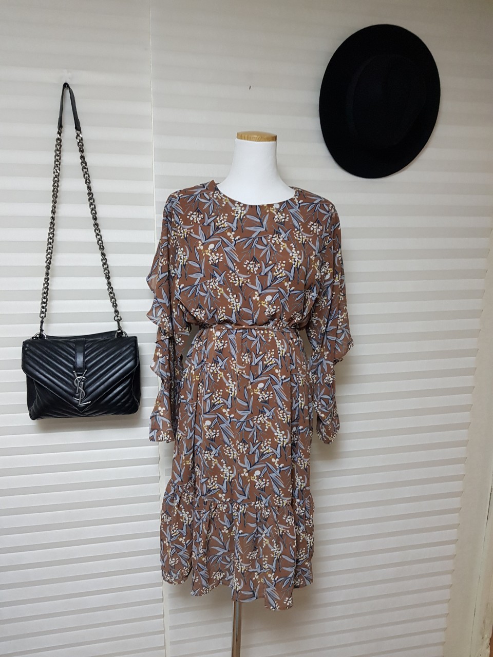 브라운프릴롱원피스