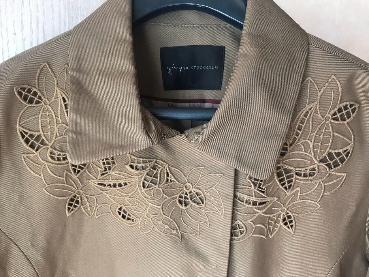 givy(기비) 트랜치코트