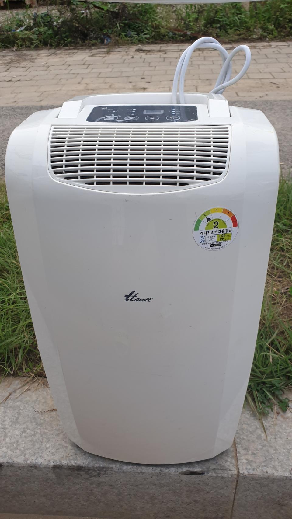 한일 12리터 제습기 팝니다