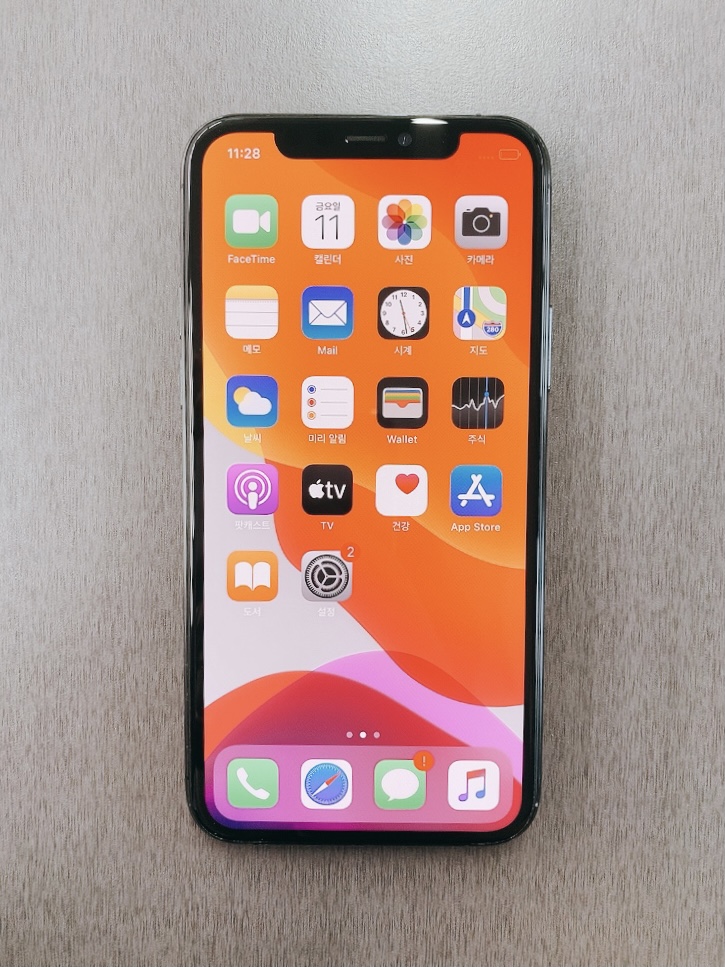 애플 아이폰11PRO(프로)256기가 대용량 미드나잇그린 색상 팔아요!