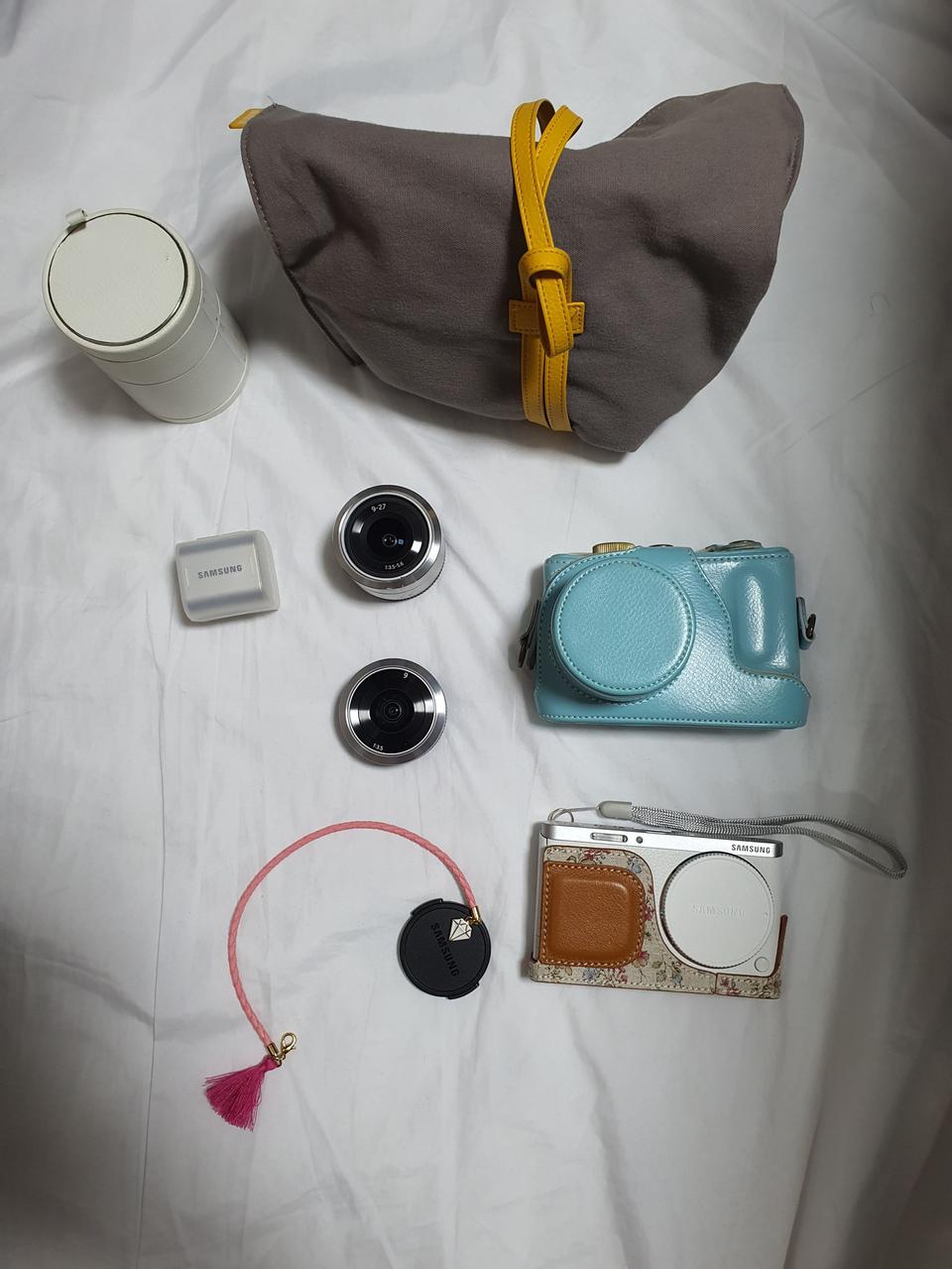 nmmini 미러리스 팔아요(단렌즈+줌렌즈 다드립니다)