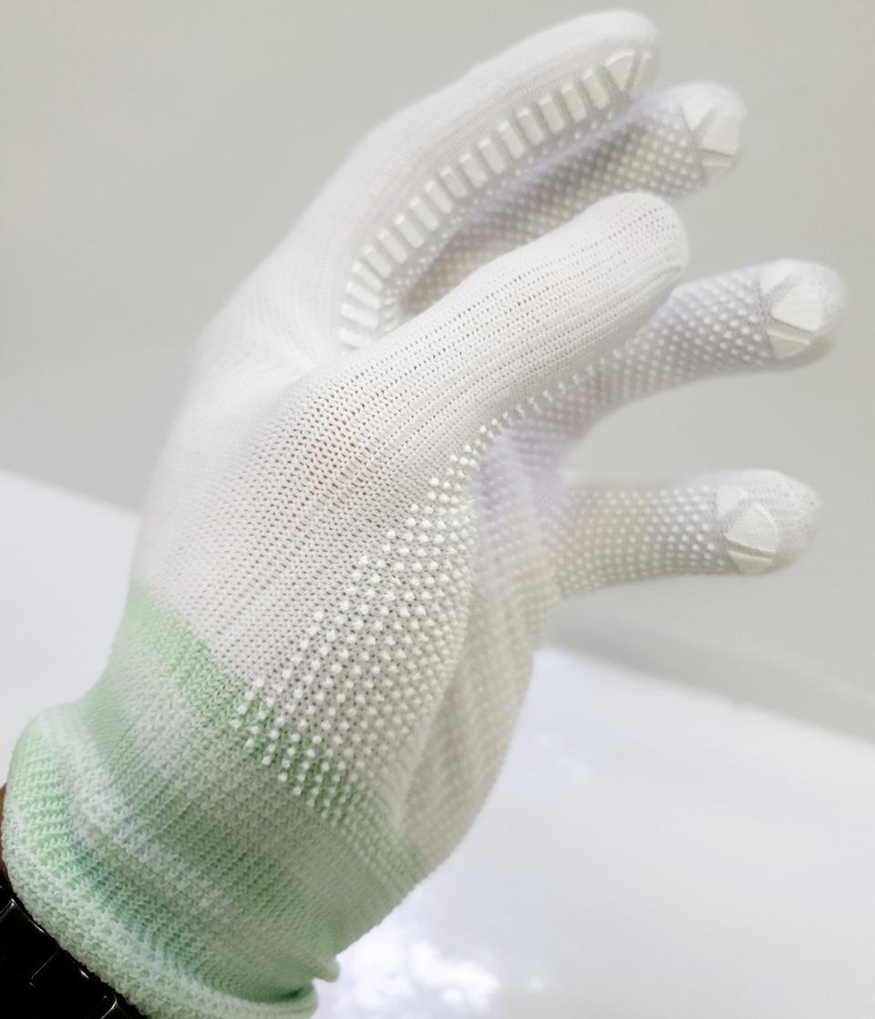 미사용 새제품고급 땡땡이 코팅장갑