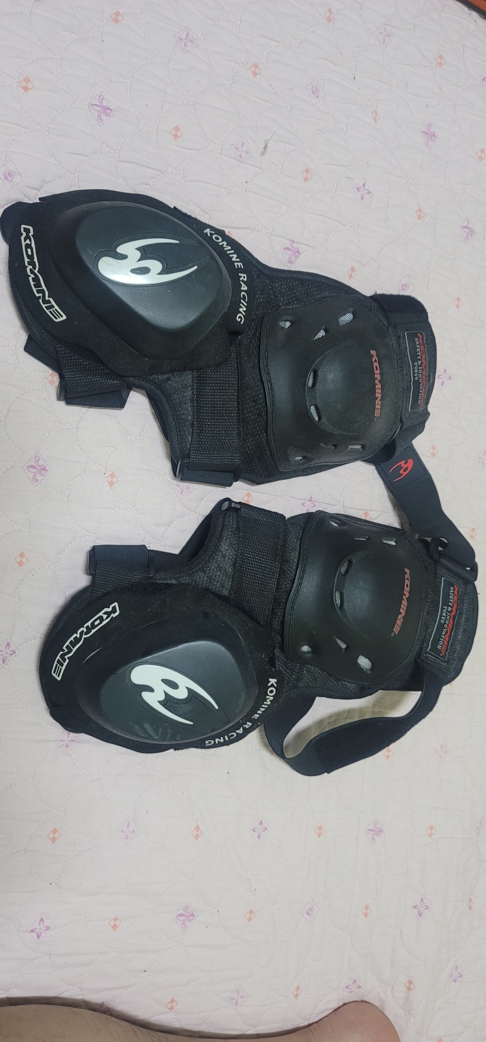 코미네 무릎보호대