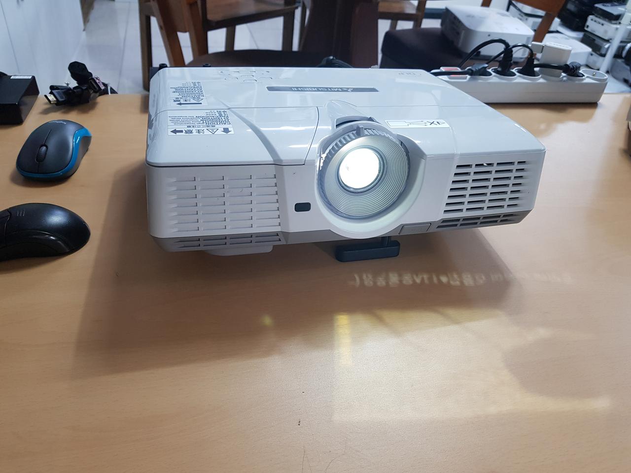 Mitsubishi SD510U 2600안시 빔프로젝터