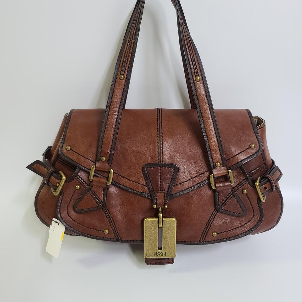 정품 BOSS 가죽 숄더백 상태 양호 / 엠투비명품