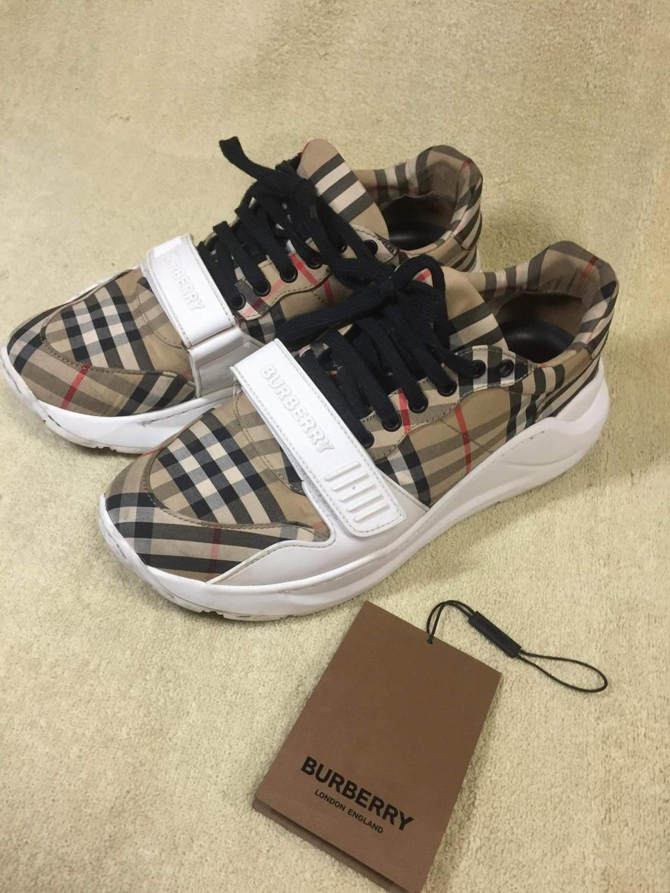버버리 스니커즈 43사이즈 45만원