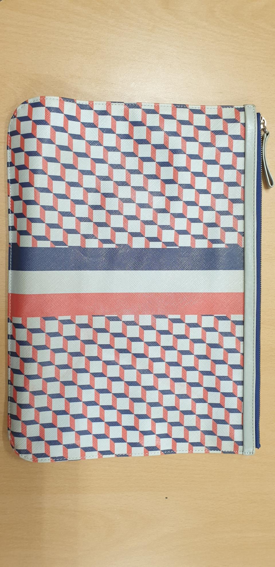 피에르하디 클러치