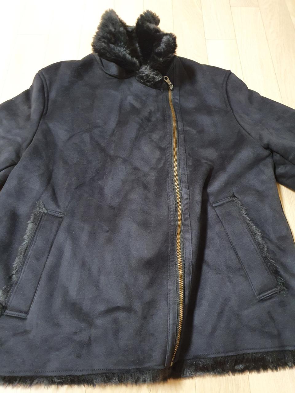 유니클로 무스탕자켓