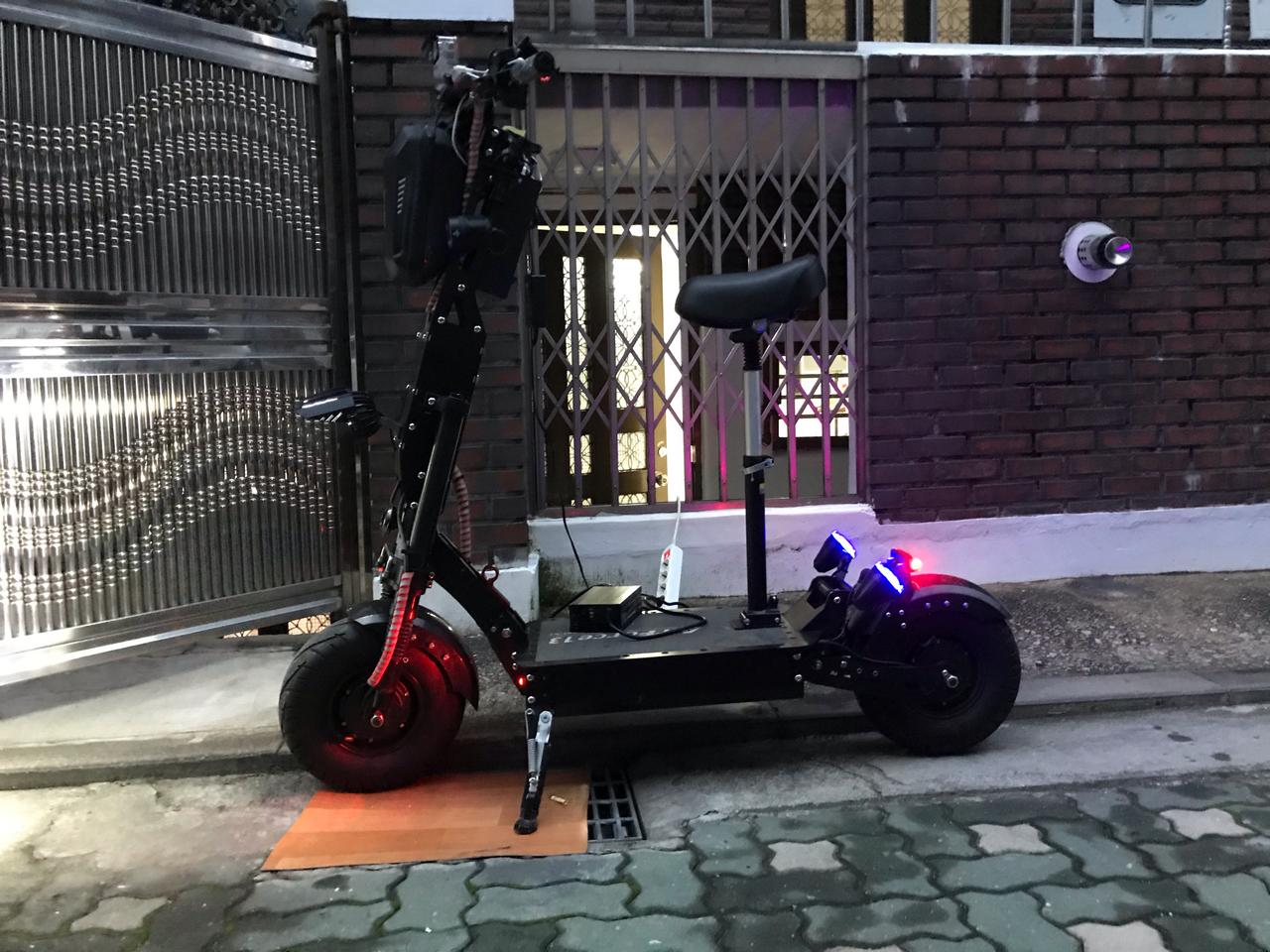 기함급 전동킥보드 에어포스 d13팝니다.