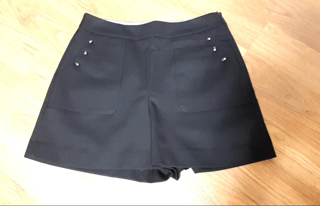 A라인 반바지, 허리 크게나온 66, 미사용