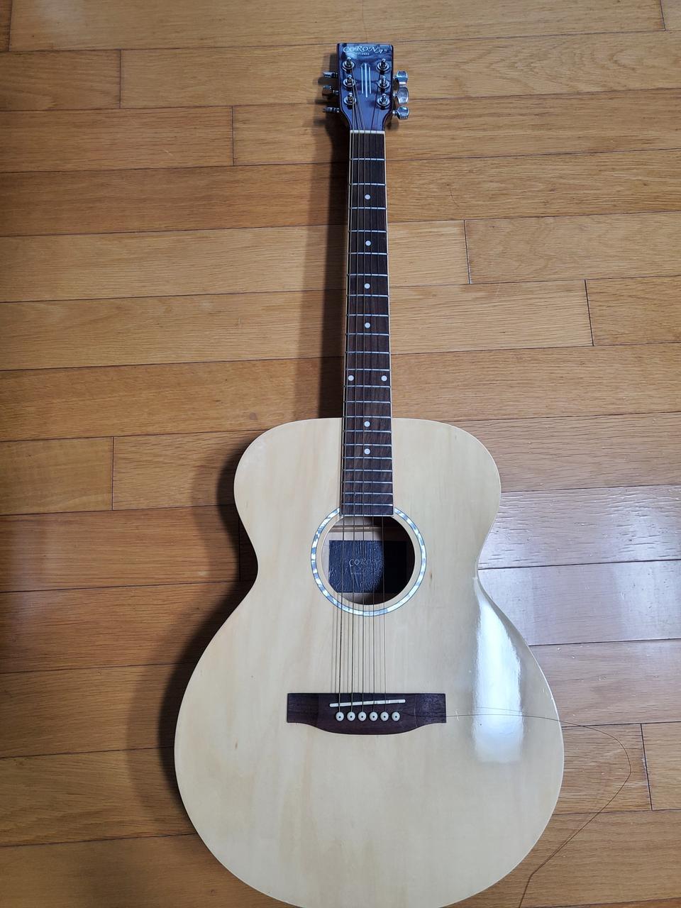 CORONA 입문용 통기타 팔아요!!