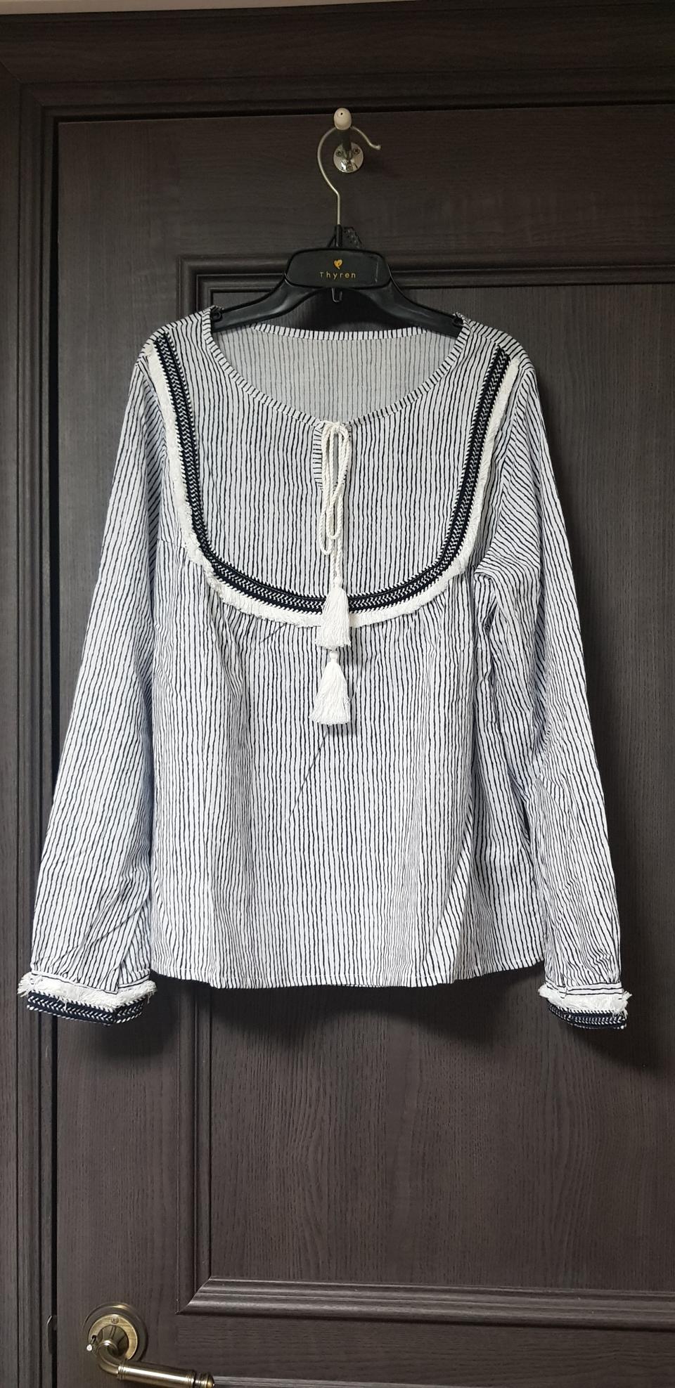 ■■■새상품■■■온앤온 수술 스트라이프 블라우스