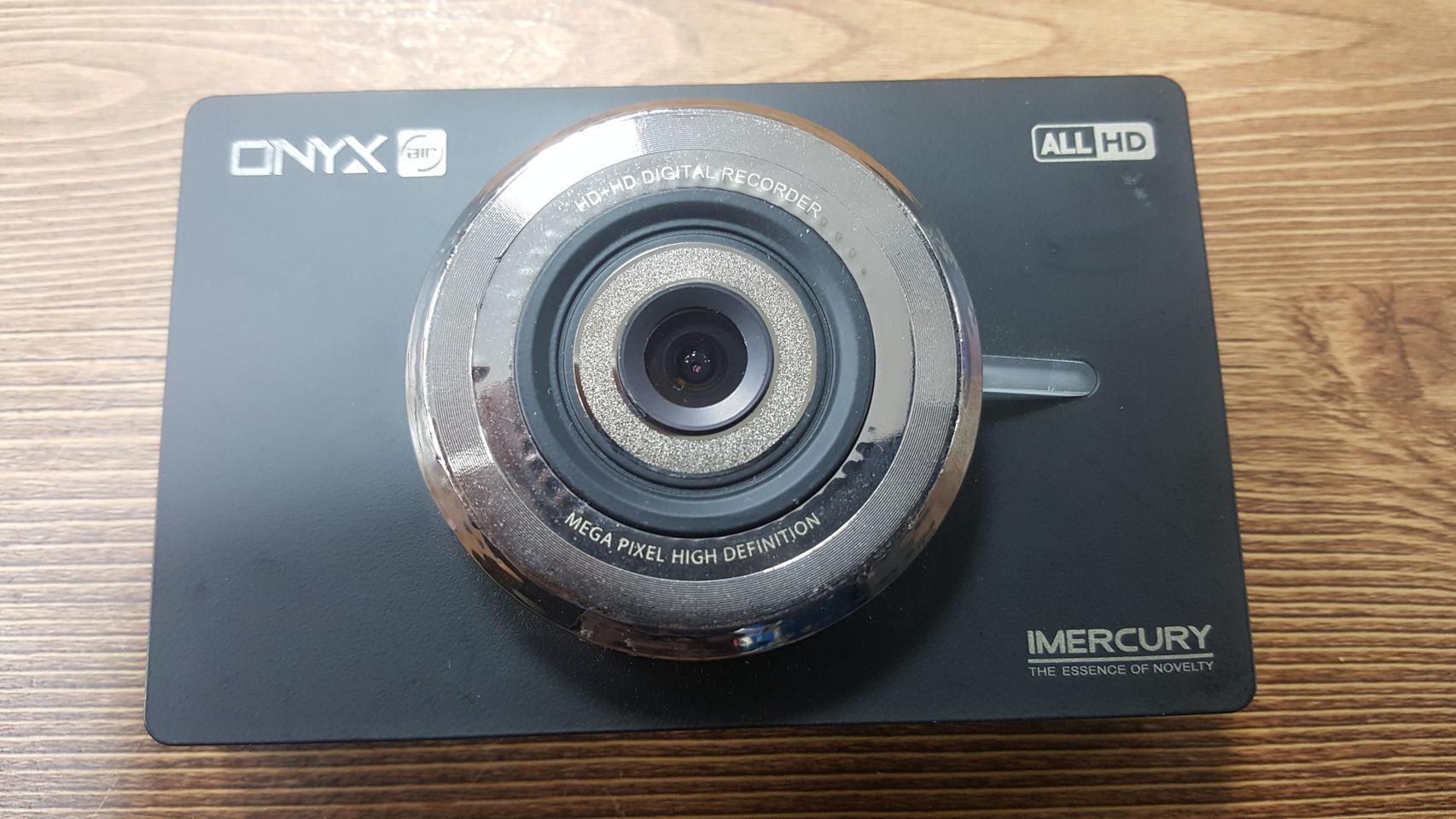 점검 정비된 아이머큐리 오닉스에어 앞쪽 본체만.