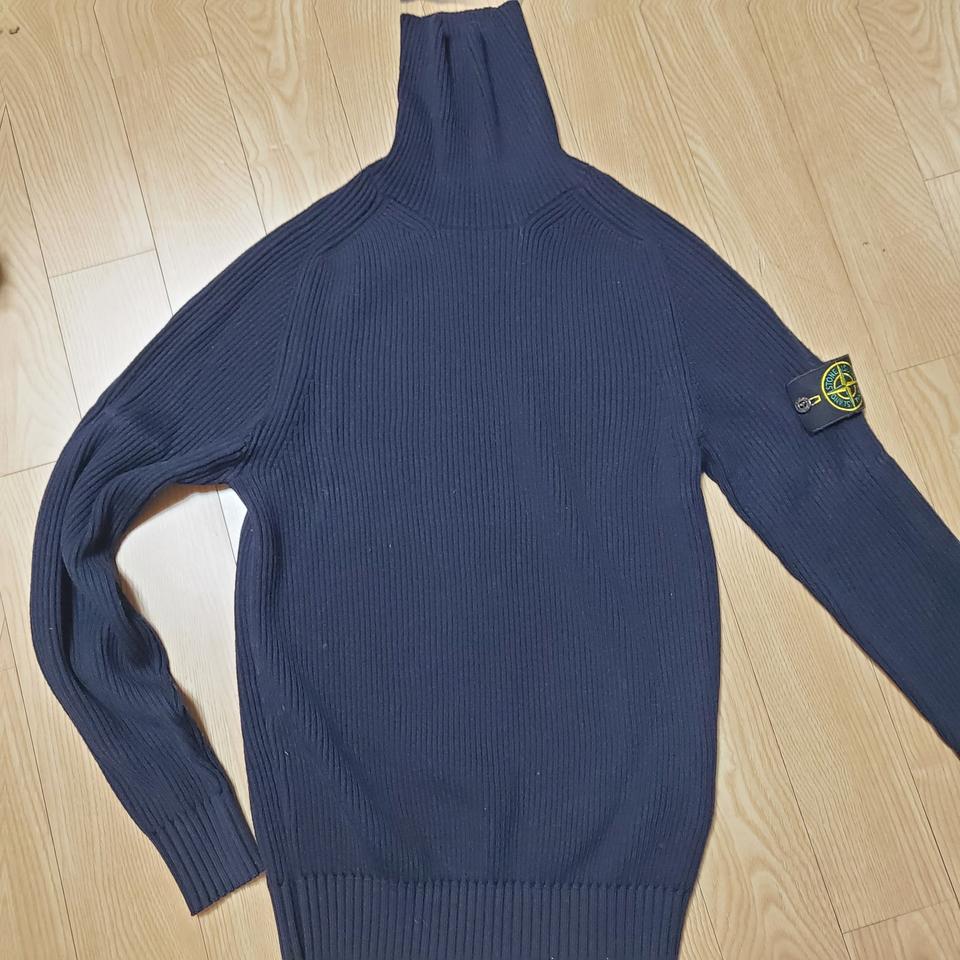 [정품] 스톤아일랜드 네이비 터틀넥 니트 목티 매우 양호