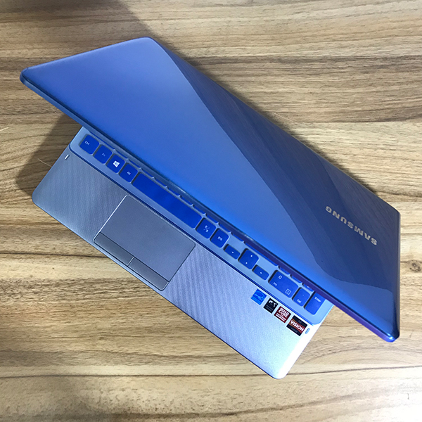 삼성 NT355V5C. A8-4500M/4GB/SSD. 인강.유튜브등 사무용