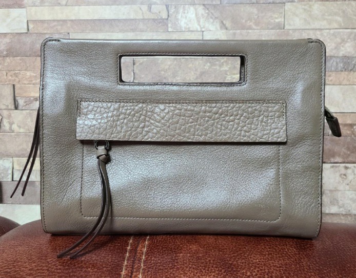 코치 토트 클러치