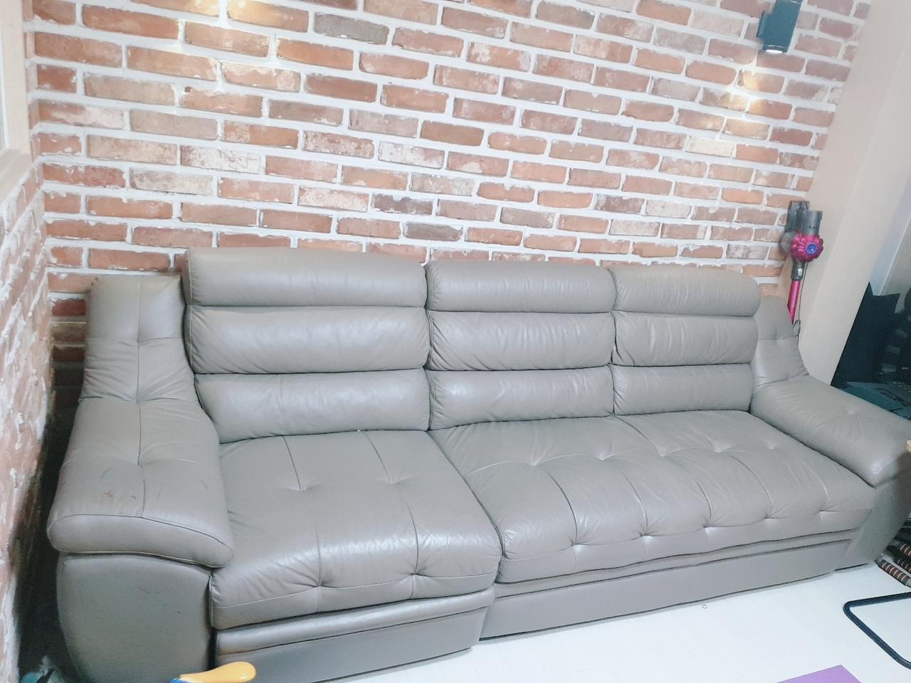 리클라이너 쇼파 3인용 팝니다.