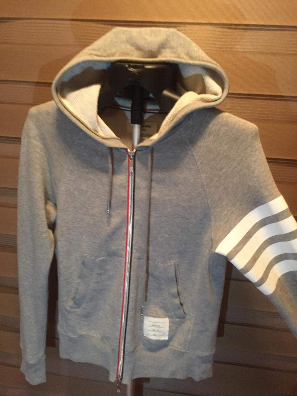 톰브라운 후드집업 1사이즈 28만원