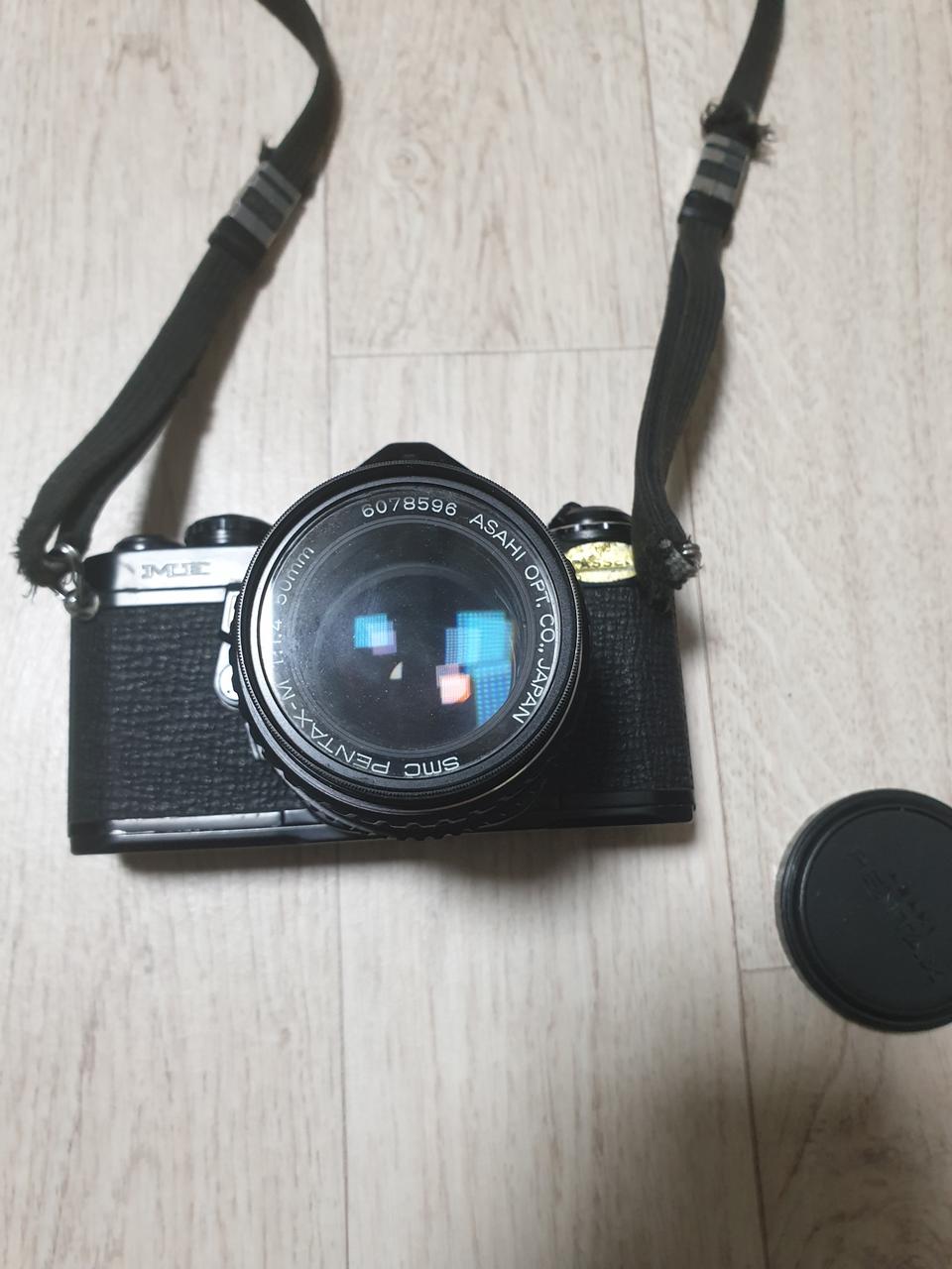 펜탁스me 판매합니다 50:1:1.4렌즈포함가격다운