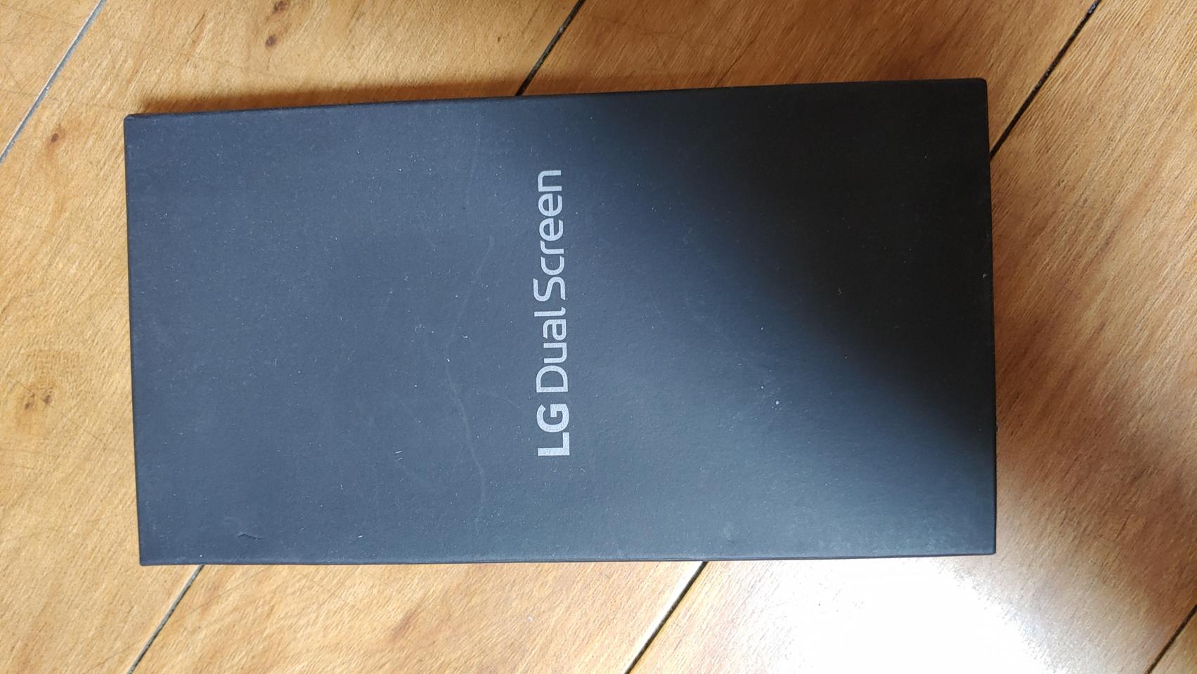 LG V50 듀얼스크린. LM-V505N