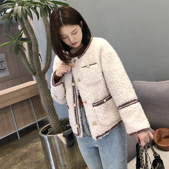 노카라 진주버튼 뽀글이 무스탕 자켓