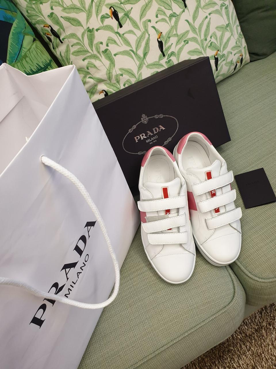정품 프라다 여성 스니커즈