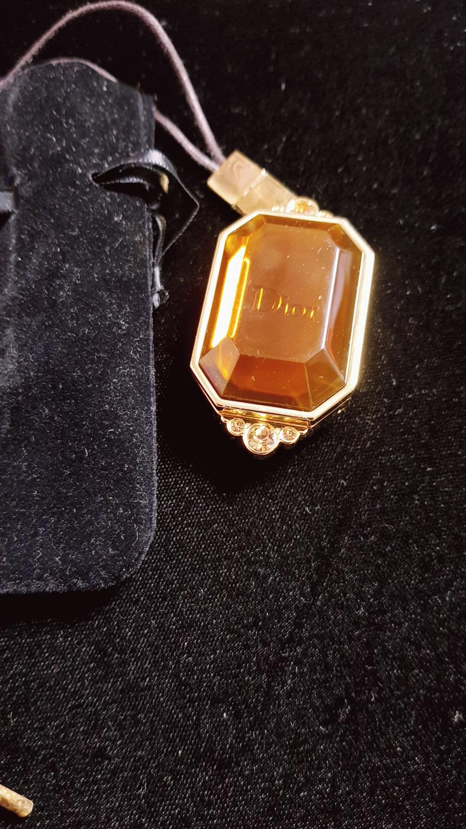 디올목걸이쉐도우