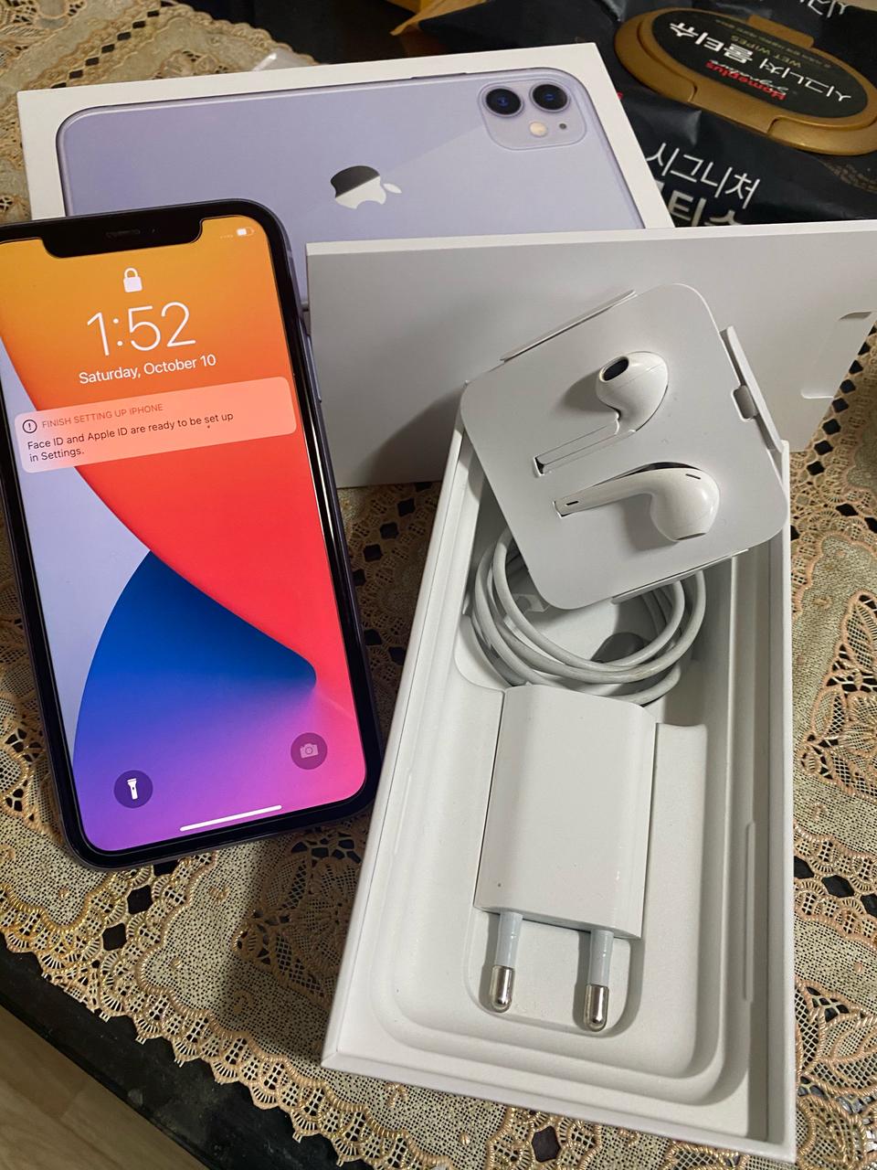 아이폰 11  64기가  배터리 93%