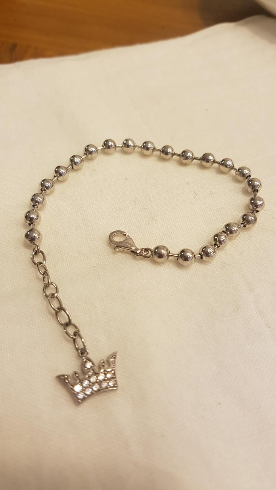 제이에스티나 볼 팔찌