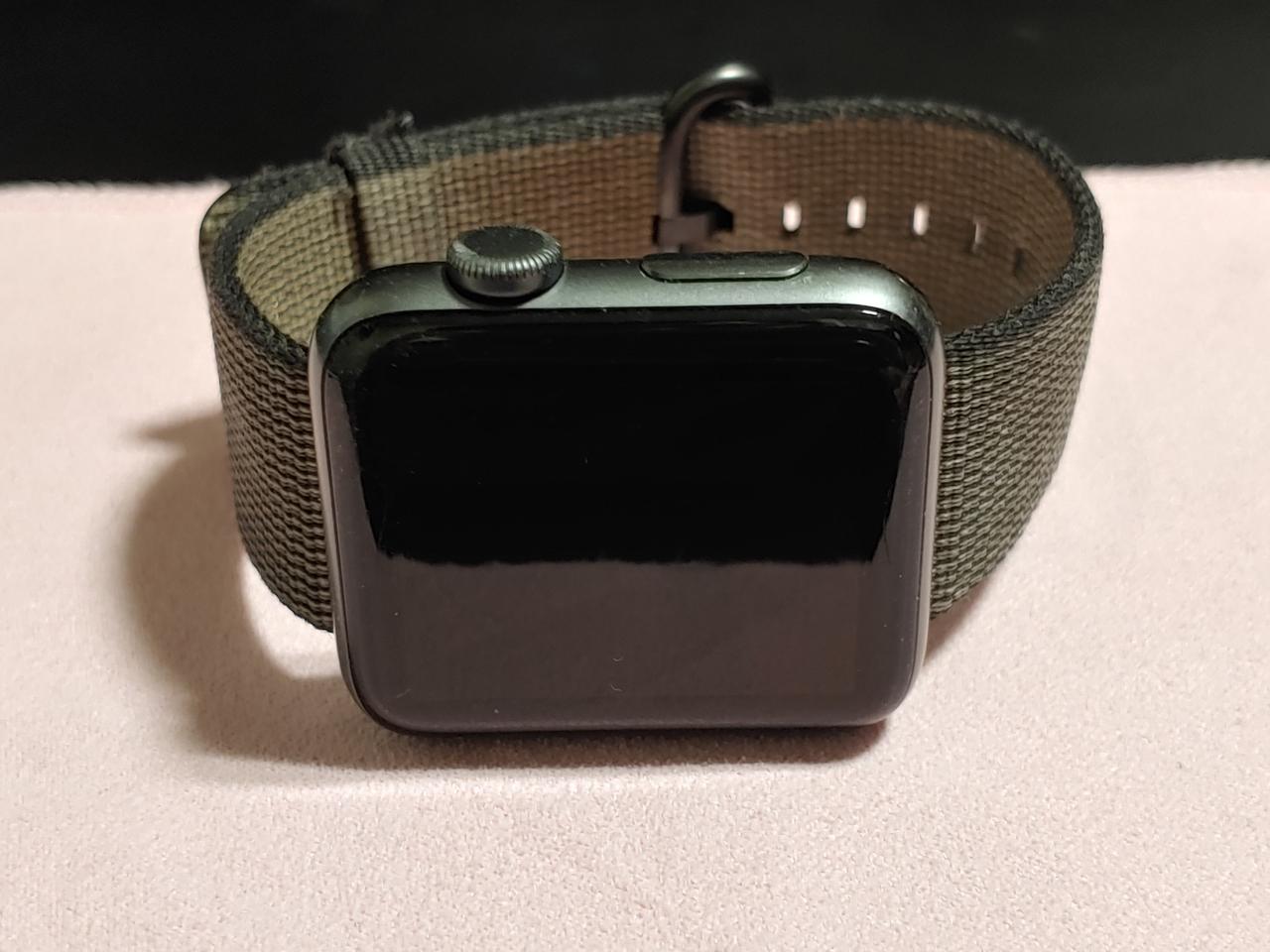 애플워치 2세대 42mm GPS 판매 합니다.