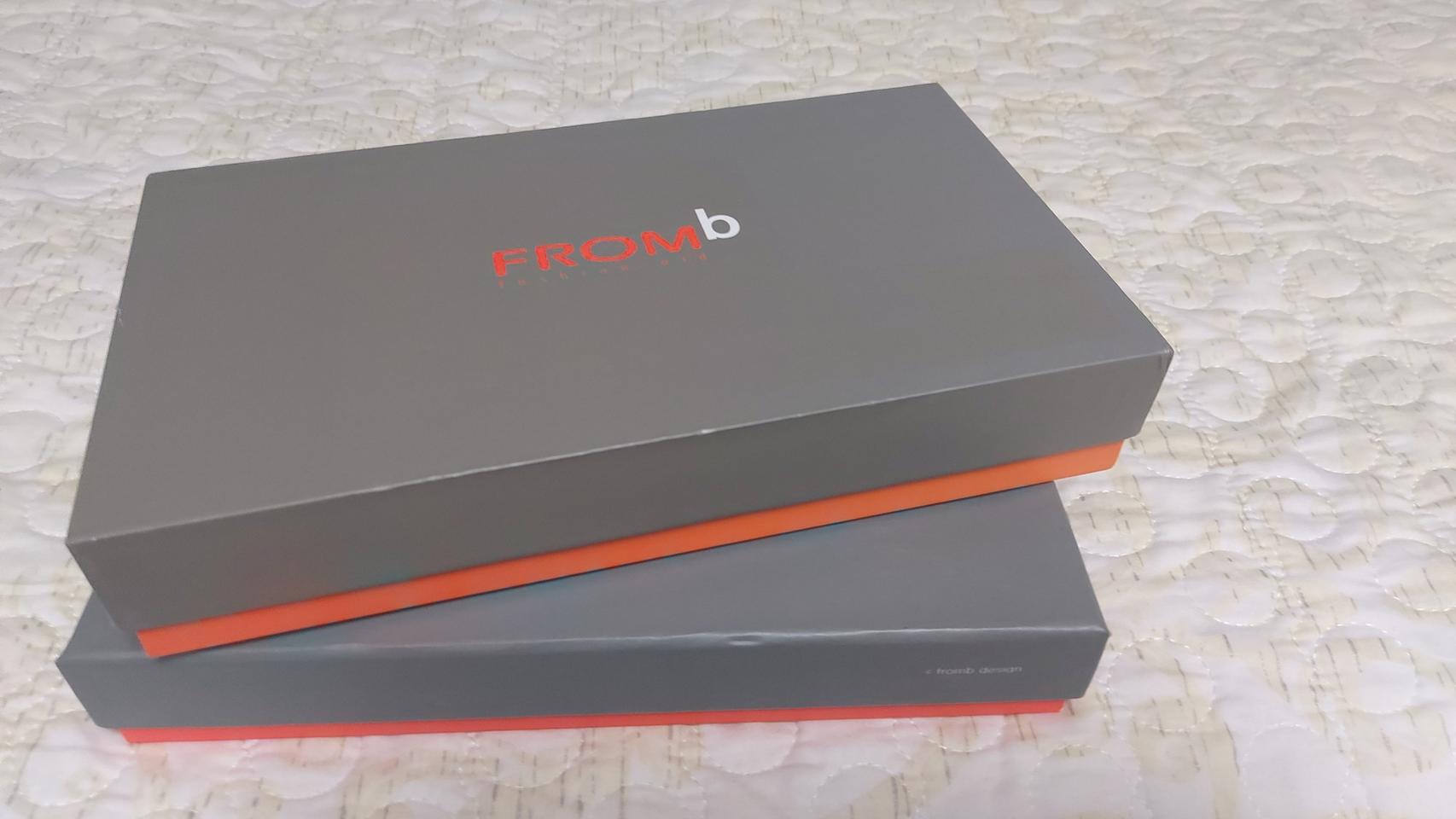 프롬비 소가죽 장지갑 새제품 싸게 팝니다