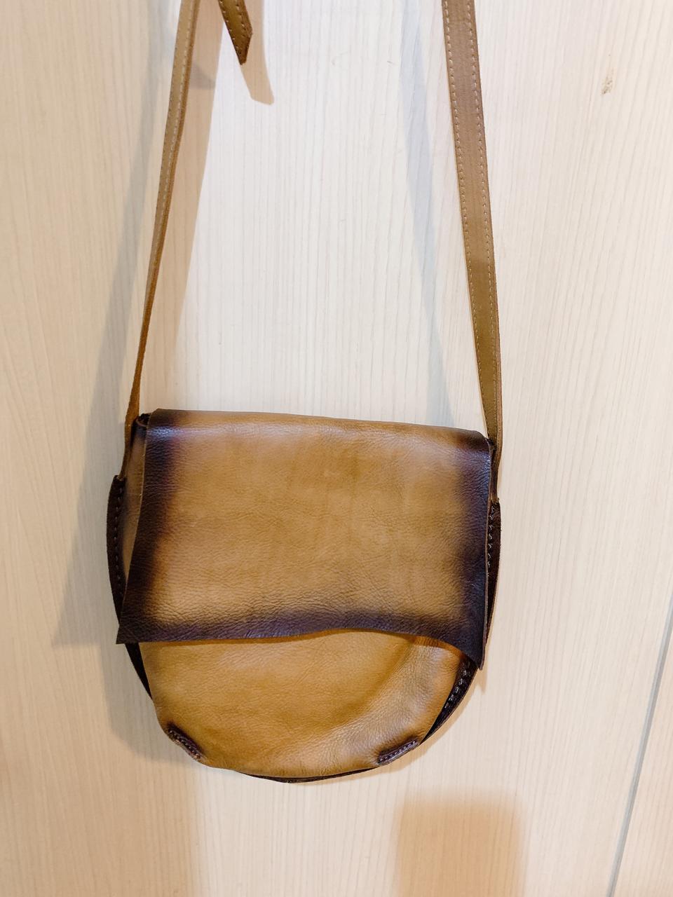 고급 천연 소가죽 크로스 새거나 다름 없어요