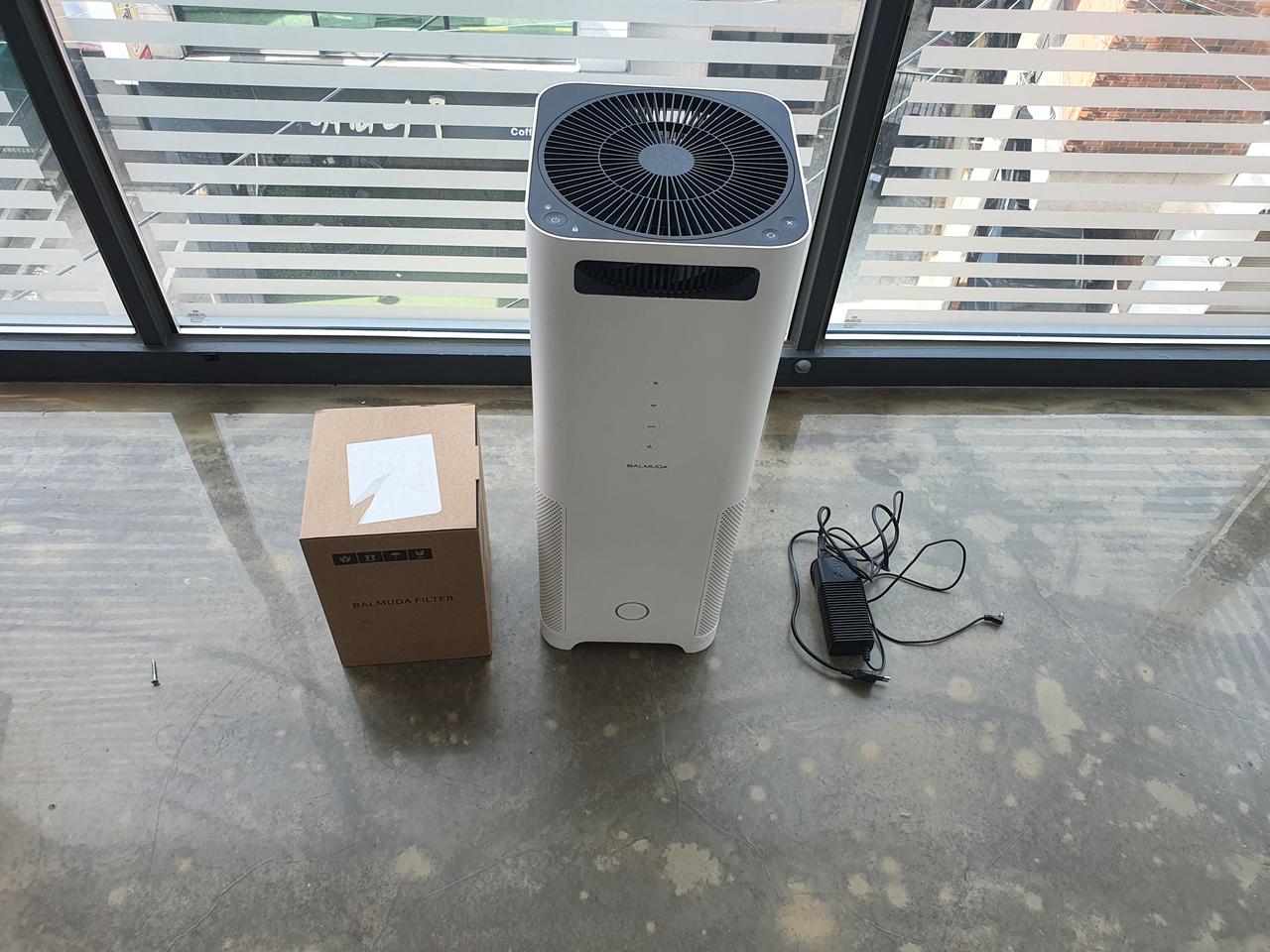 발뮤다 에어엔진 공기청정기 + 필터새것 판매